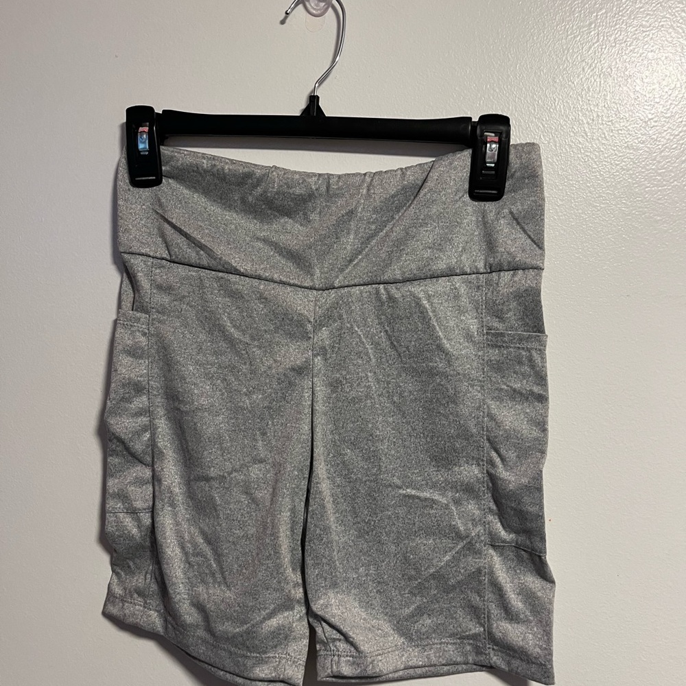 2 biker shorts with pockets
